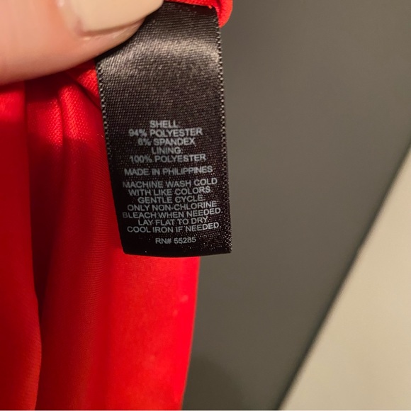 Express rouched form fitting dress - Picture 4 of 5